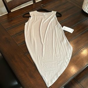 NWT ATHLETA Cloudlight Restore Tank